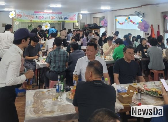 바르게살기운동 용이동위원회-푸르미평택봉사회 불우이웃돕기 '일일호프 및 일일찻집' 운영