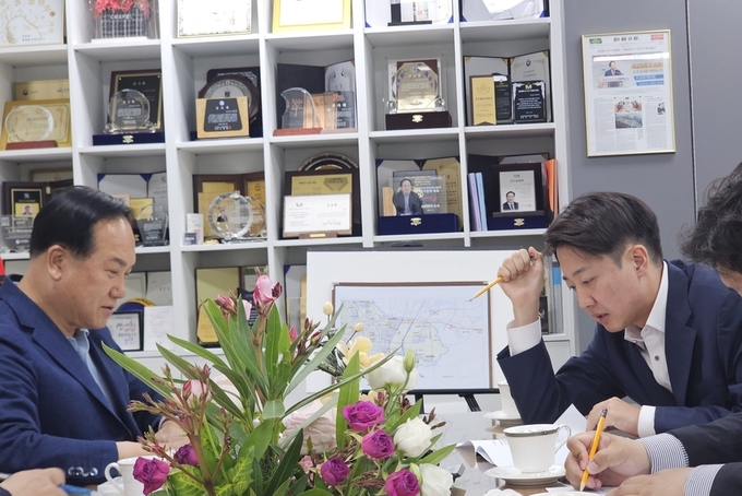 동탄 장지동 대규모 물류센터 건립에 대한 반대 목소리 높아져