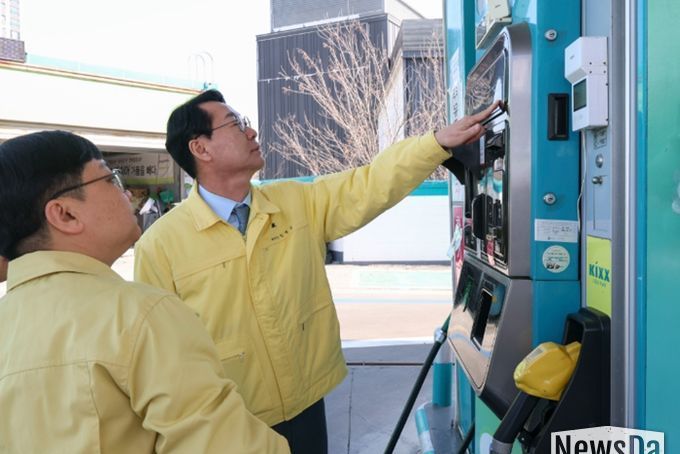 정명근 화성특례시장, 13일 주유소 기름값 불시 현장점검 지휘…기름값 얌체 꼼수인상에 무관용 엄단 선포