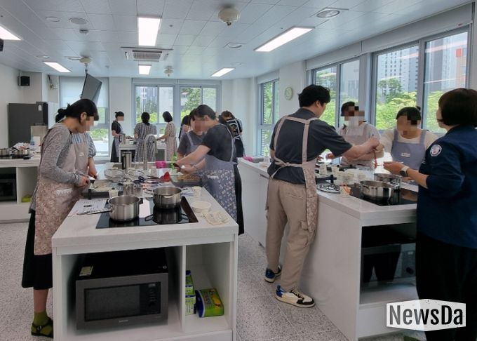 하남시 감일건강생활지원센터 “영양만점 이유식 만들기” 호응