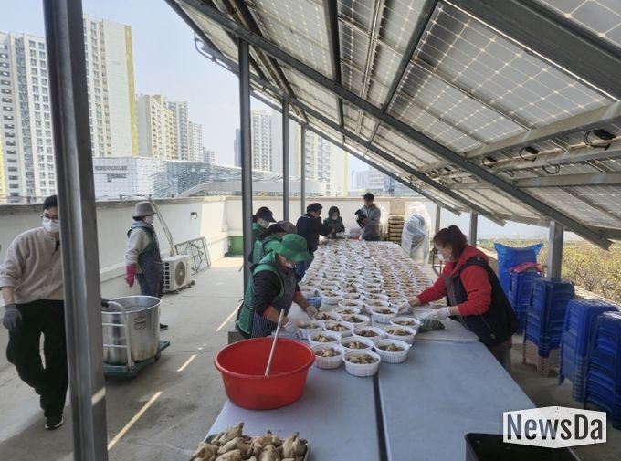 하남시 미사2동 민·관협력 활성화 사업 추진 Ⅱ 「 우리동네 삼계탕 지원사업 」
