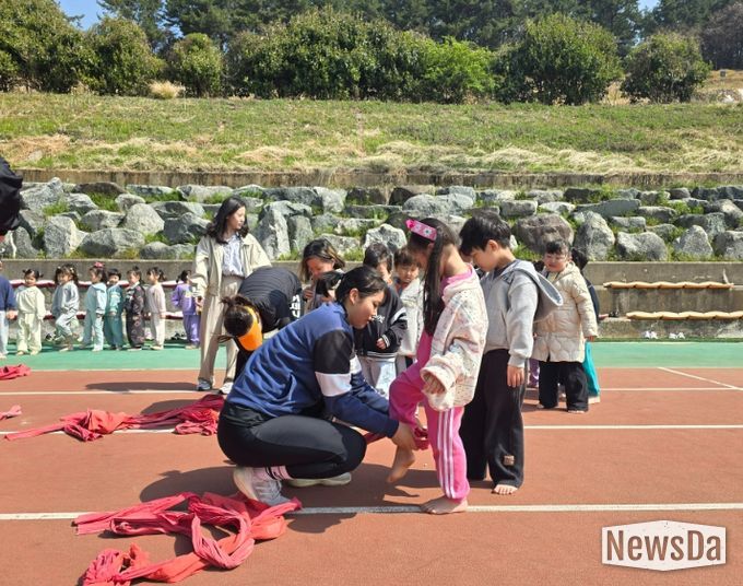 생활체육교실서 재능기부로 전통씨름 보급 앞장