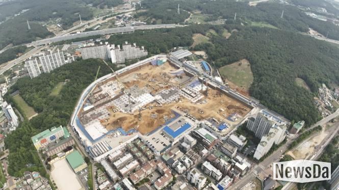 공사를 진행 중인 원당1구역