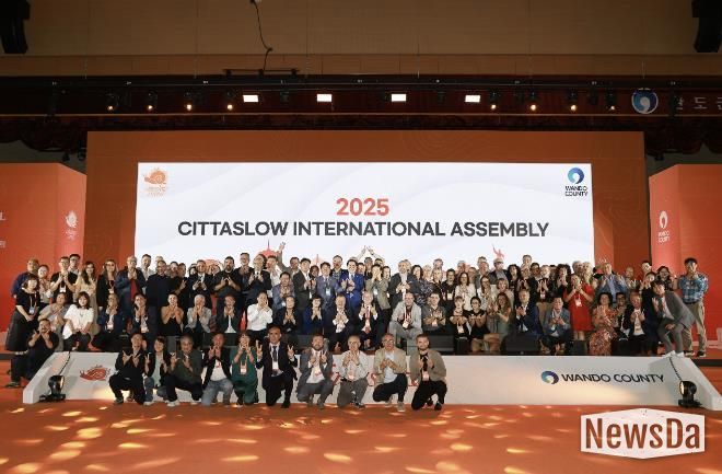 갈라디너 참석자 단체 사진