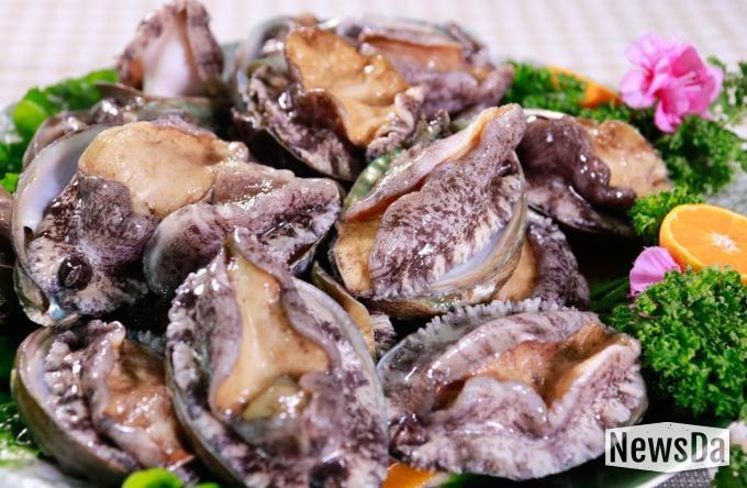 완도 전복, 추석 선물로 인기 여전 ‘출하량 늘어’