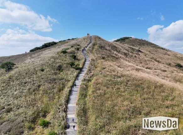 가을 정취 물든 황매산,‘제4회 황매산억새축제’ 성황리 종료