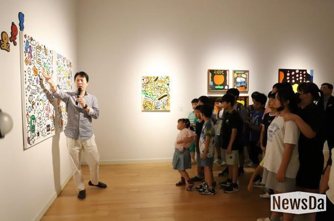 영암군립하정웅미술관에 수요일 밤 전시 관람 오세요