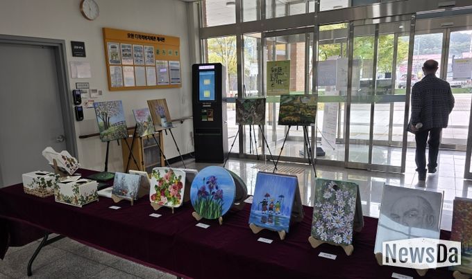 용인도시공사 모현다목적복지회관, ‘2025년 수강생 작품 전시회’개최