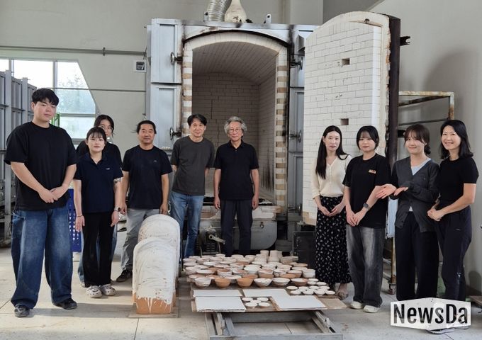 (김해공예창작지원센터, 공예마스터클래스 결과보고전 개최)단체사진