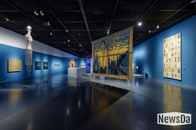 SeMA 옴니버스 '끝없이 갈라지는 세계의 끝에서' 전시 전경