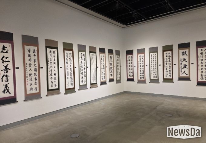 문화예술동아리 전시회 모습