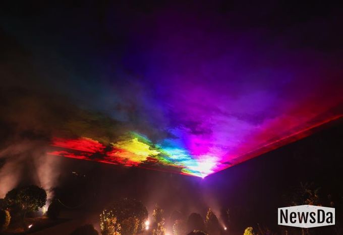 위로는 무지개, 아래로는 안개가 어우러진 무지개·밤이슬 구간 전경