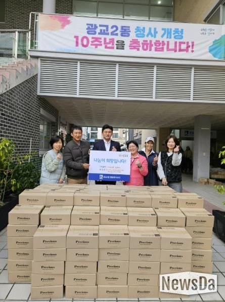 Precious 김주혁 대표, 수원시 영통구 광교2동 청소년을 위한 여성용품 후원