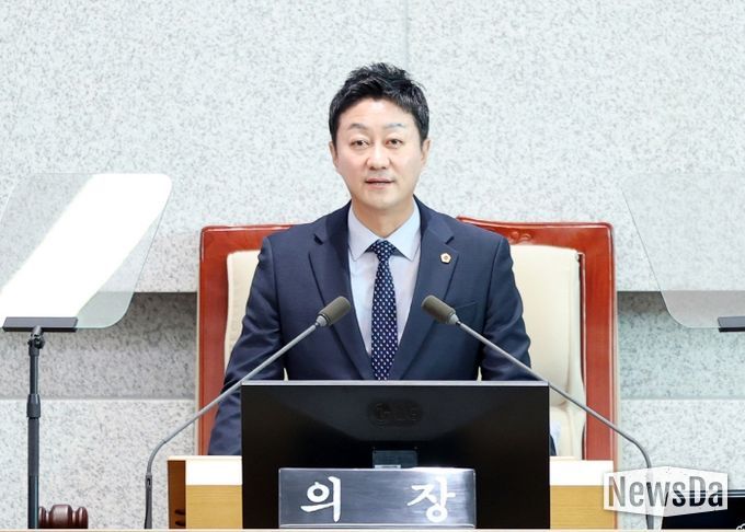 김진경 의장, 제387회 정례회 개회 “마지막 행감 및 새해 예산안 심의, 끝까지 책임지는 의정” 당부
