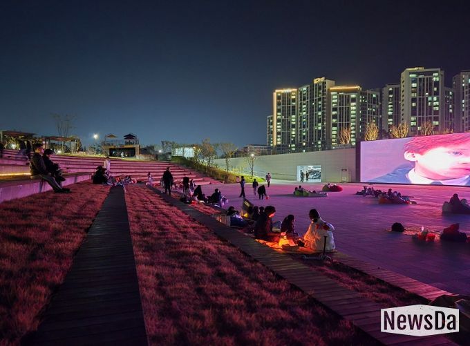 천안시는 지난달 31일부터 이달 1일까지 이틀간 야간 순환형 투어버스 ‘별빛한바퀴 시즌2’를 운영했다.