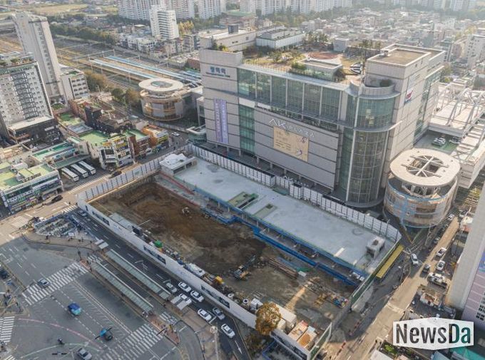 공사 진행 중인 평택역 앞 모습