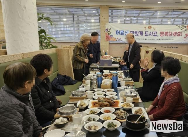 수원시 팔달구 화서1동, 홀몸어르신께 생신상으로 온기 전해