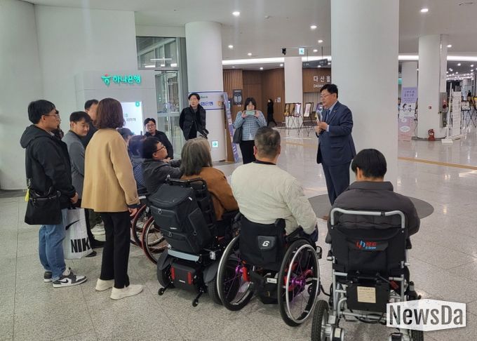 이선구 의원, 복지예산 축소 문제 현장과 논의