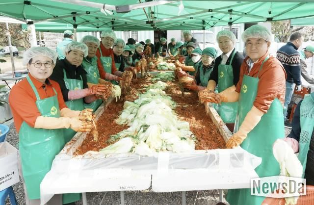 광주시 초월읍 새마을회, ‘사랑의 김장 담그기’ 행사 열어