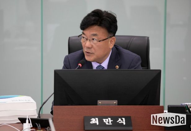 경기도의회 최만식 의원