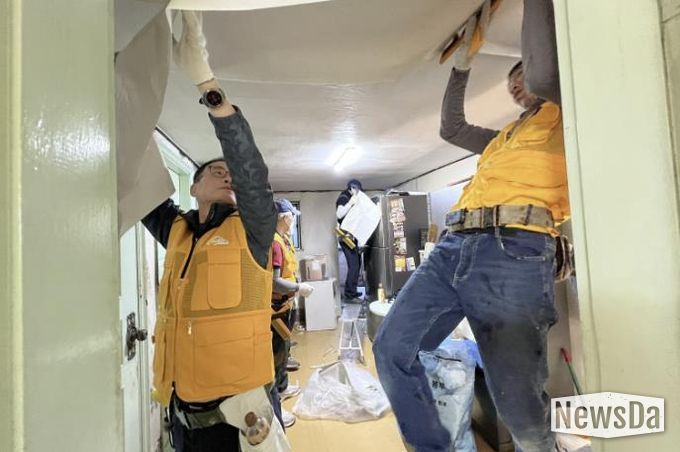 수정인테리어 기술전문학원, 수원시 장안구 조원1동 취약계층 위한 무료 도배 봉사