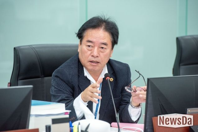 김동규 의원(더불어민주당, 보건복지위원회, 안산1)