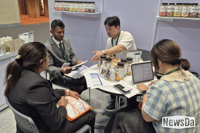 서울푸드 인 방콕 전남 농수산식품관 상담 사진