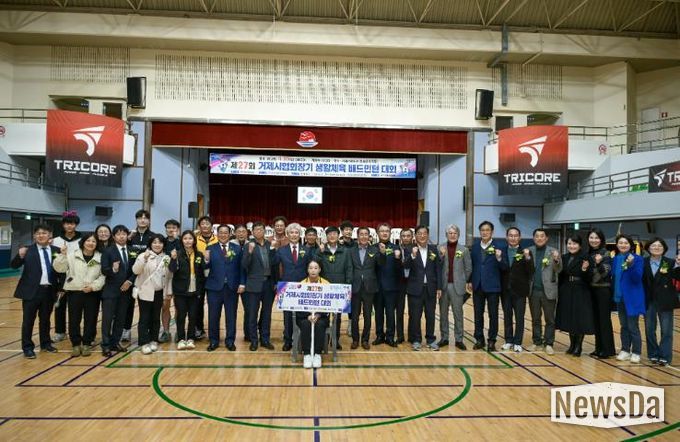 생활체육의 열기 한가득, 제27회 거제시협회장기 배드민턴대회 성료