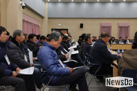 청도군, 반시 가격안정 대책 간담회 개최