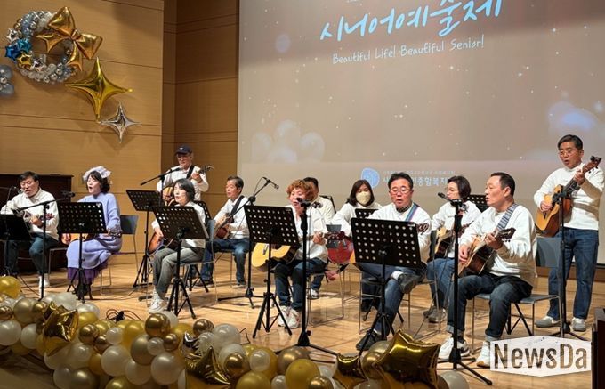 시흥시노인종합복지관, 배움의 온기 스며든 ‘2025 시니어 예술제’ 마쳐