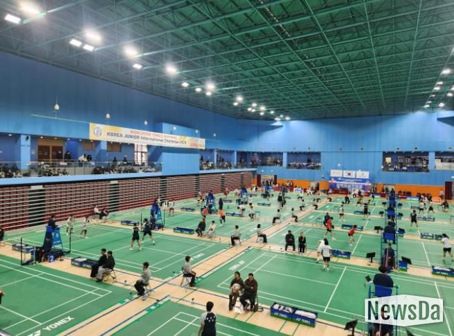- 2025 원천 요넥스 밀양 코리아주니어 국제챌린지배드민턴선수권대회 경기 장면