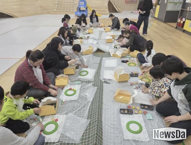 시흥시 드림스타트, '겨울 통·통 놀이터' 성료…50가족 함께한 연말 가족 소통 프로그램