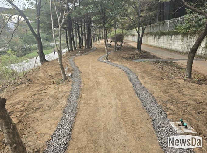 곤제역 흙향기 맨발길