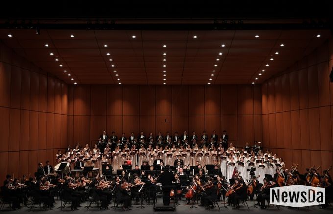 당진문화재단·당진시충남합창단이 함께하는 '2025 송년음악회' 성료