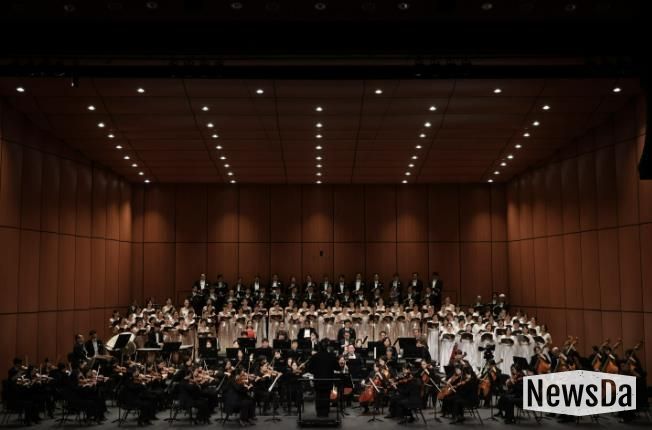 당진문화재단·당진시충남합창단이 함께하는 '2025 송년음악회' 성료