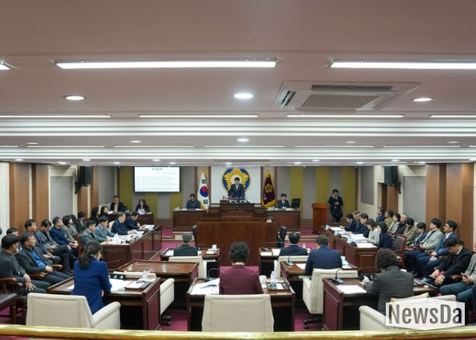 포천시의회, 제189회 제2차 정례회 폐회...2025년 의사일정 마무리