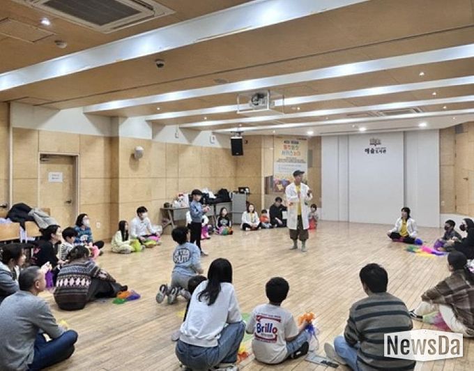 파주시 해솔도서관, 경기문화재단 '노는예술, 더하기' 사업 성황리에 마무리