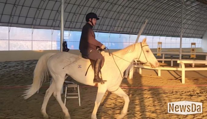 영암군 찾아가는 단기 스포츠 체험 강좌_승마 시범