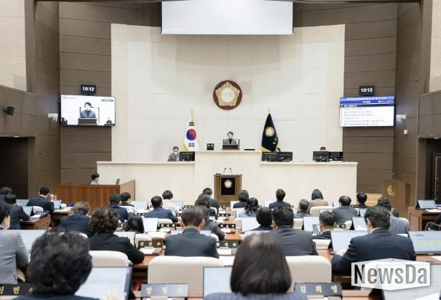 용인특례시의회, 제298회 임시회 개회