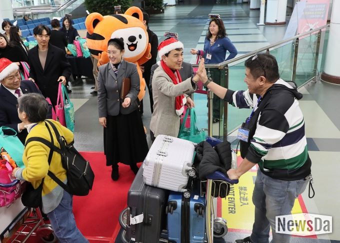 동계시즌 양양-필리핀 전세기 운항 입국 단체팀 환영행사