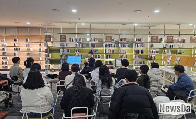 경기도서관, 개관 두 달 만에 27만 명 찾은 ‘핫플레이스’ 되다