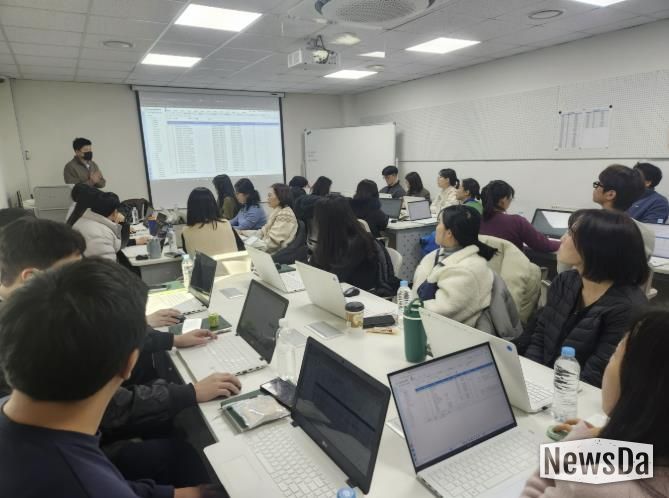 의왕시청소년재단, 디지털 전환 대응을 위한 직원 역량 강화 교육 추진