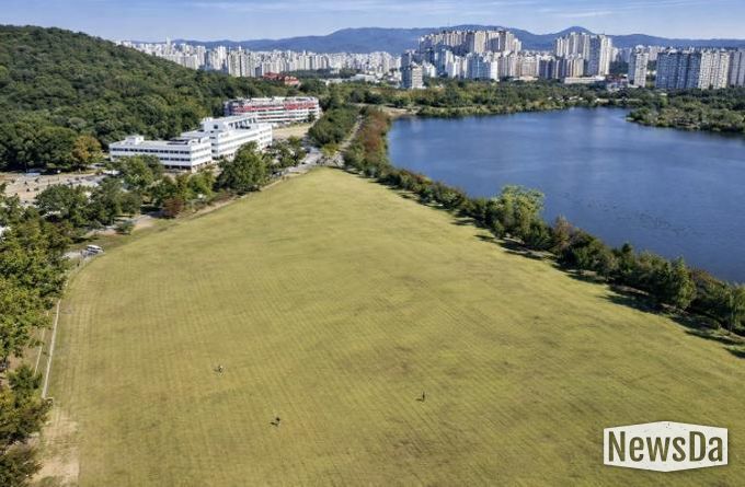 2026년 경기인디뮤직페스티벌 개최지인 서호잔디광장.