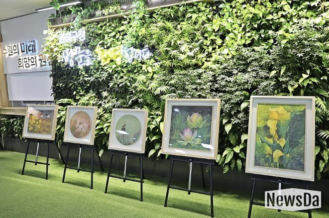 수원시 권선구청 갤러리에 피어난 자연, 최선희 작가 ‘자연을 품다’ 전시 개최