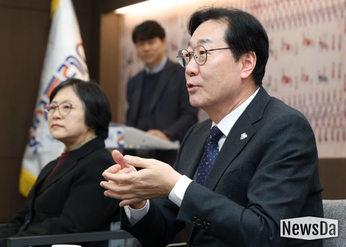 정명근 화성특례시장이 문화예술·관광 정책 협력 방향에 대해 발언하고 있다