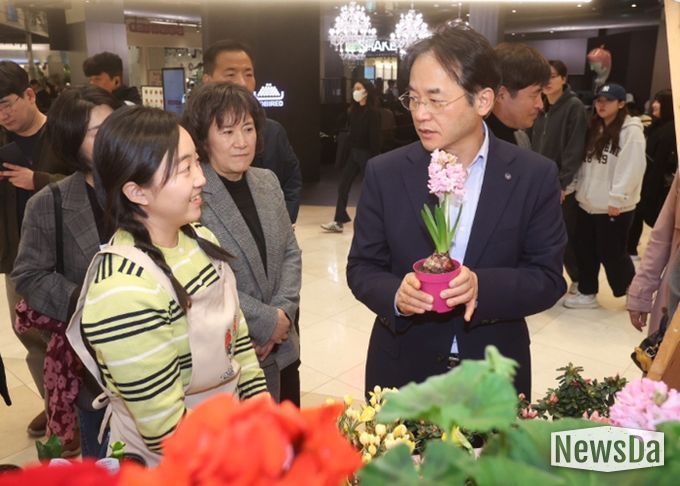 고양 화훼농가 돕기 플라워 팝업스토어’ 현장 방문