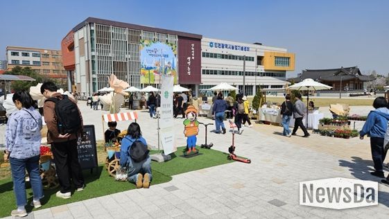 벚꽃과 함께 즐기는 청년농업인 직거래장터