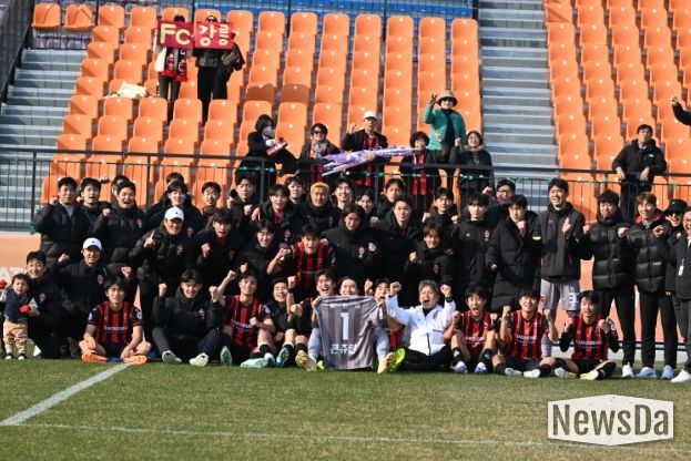 FC강릉 홈경기 첫승