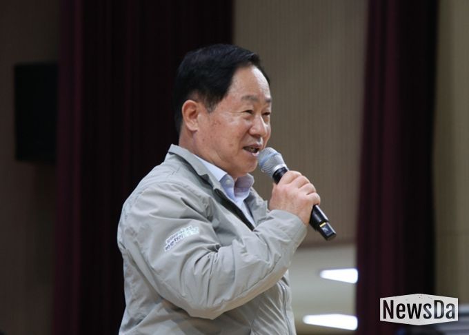 행사에서 환영사 중인 주광덕 시장