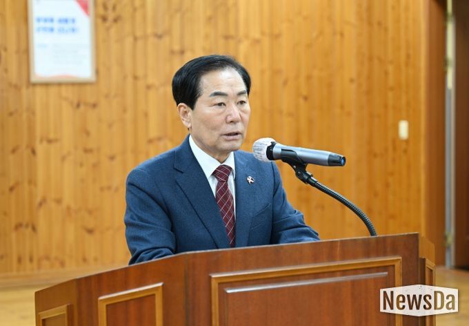 31일, 농촌지원발전기금 및 농어촌진흥기금 사업설명회를 개최하고 있다.